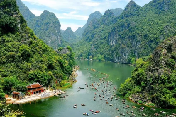 Hoa Lu Citadel - Trang An - Mua Cave | Full-day Tour