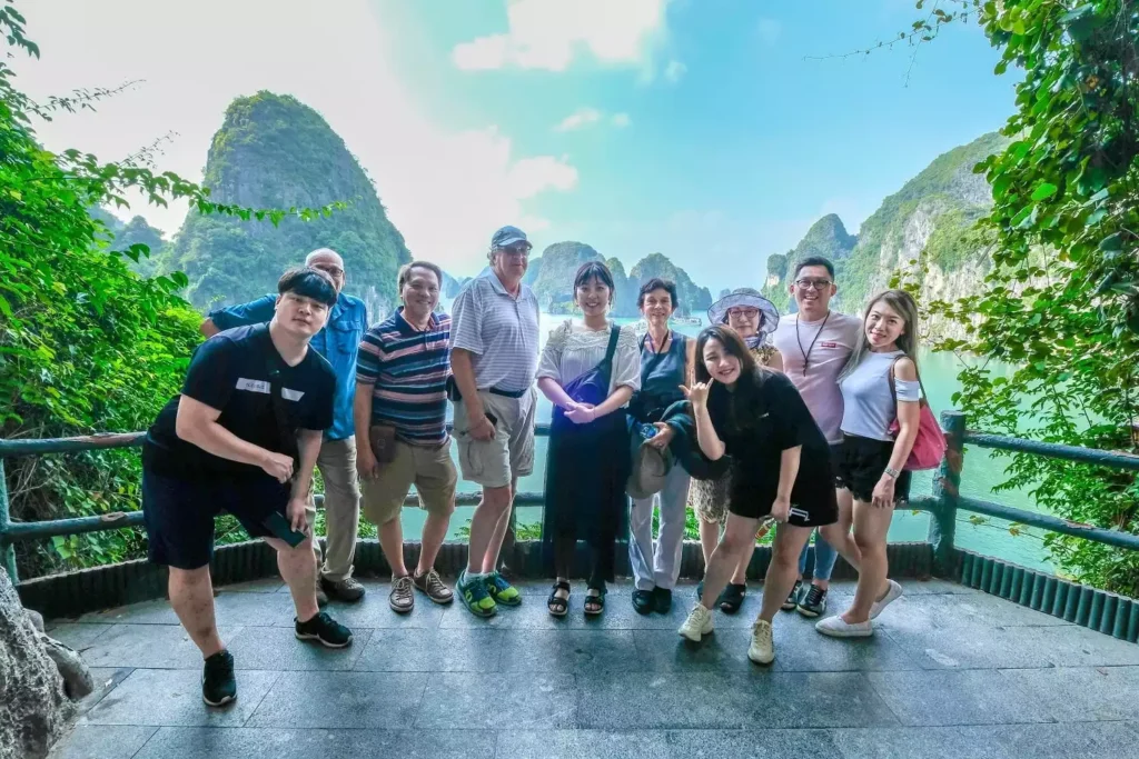 Wonder Bay Cruise Halong Bay Full-Day Tour