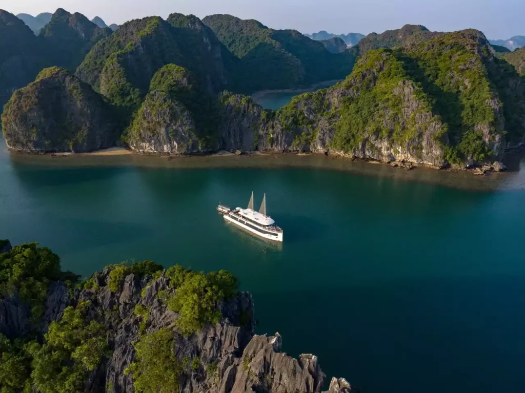 JadeSails Luxury Cruise Day Tour