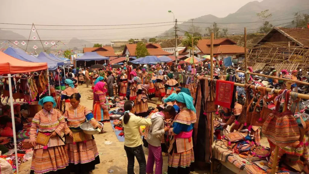 Hanoi - Sapa - Bac Ha Market Tour