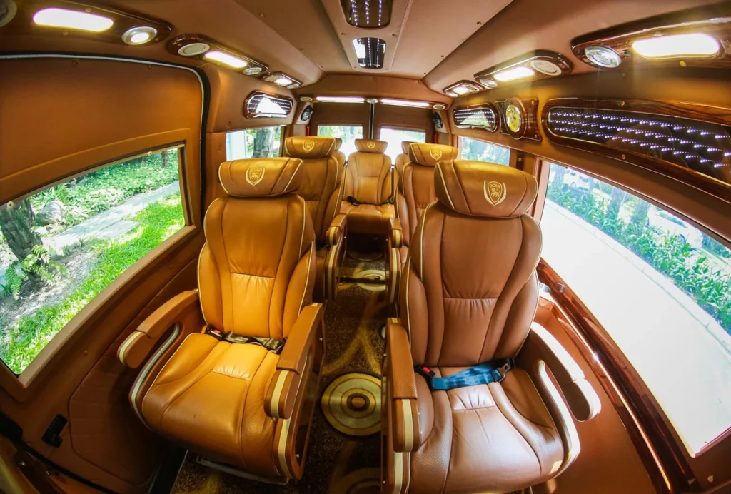 Dream Transport Limousine Hanoi to Sapa
