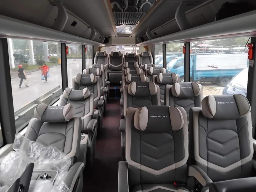 Hanoi to Ha Giang limousine bus