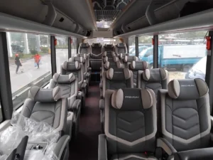 Hanoi to Ha Giang limousine bus