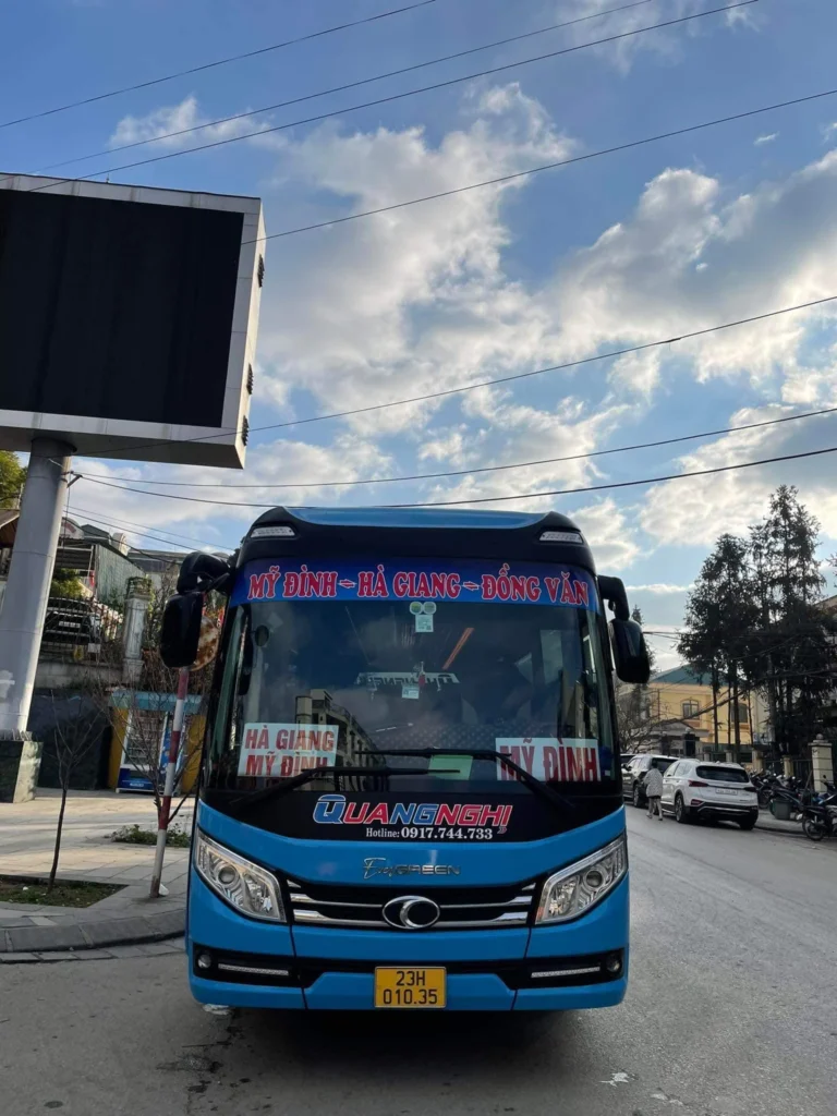 Hanoi to Ha Giang limousine bus