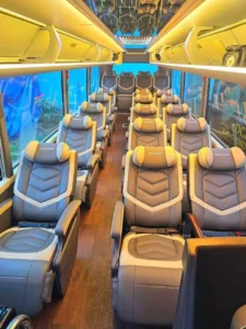 Hanoi to Ha Giang limousine bus