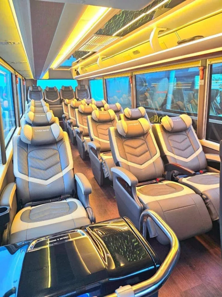 Hanoi to Ha Giang limousine bus