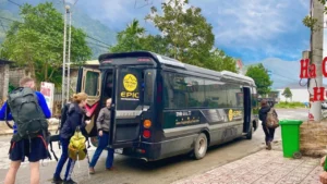 Hanoi to Ha Giang limousine bus
