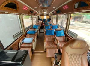 Hanoi to Ha Giang limousine bus
