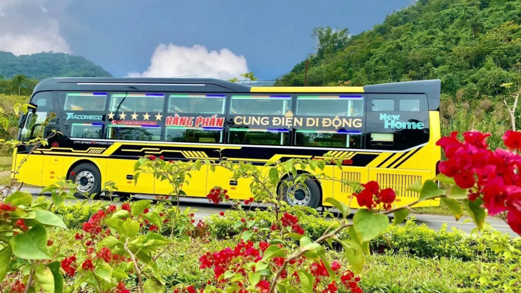 Hanoi to Ha Giang VIP cabin bus