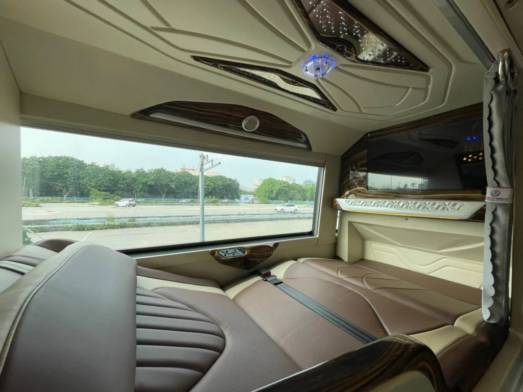Hanoi to Ha Giang VIP cabin bus