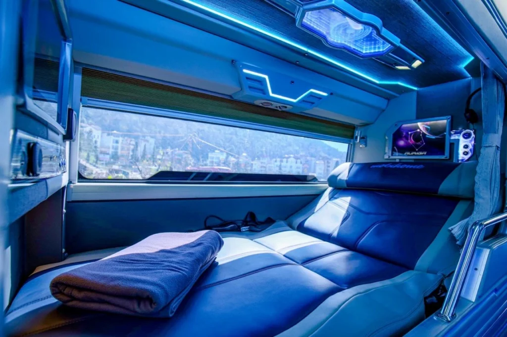 Sapa Group Bus VIP Cabin bus Hanoi to Sapa