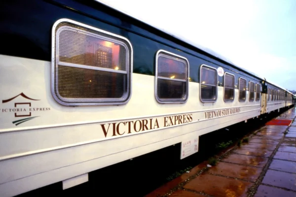 train from hanoi to lao cai sapa