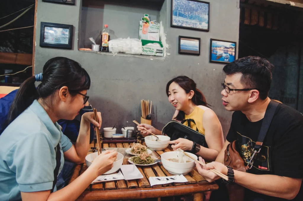 ho chi minh street food tour