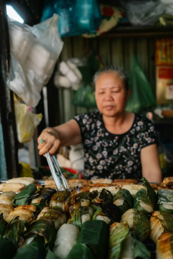 ho chi minh street food tour