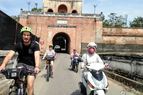 Hue Cycling Food Tour