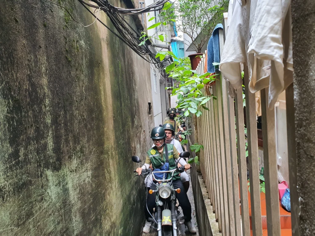 Hanoi vintage minsk motorbike tour