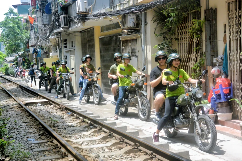 Hanoi vintage minsk motorbike tour