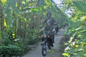 Hanoi vintage minsk motorbike tour