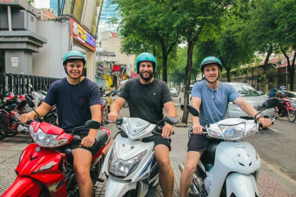 Saigon city classic motorbike tour