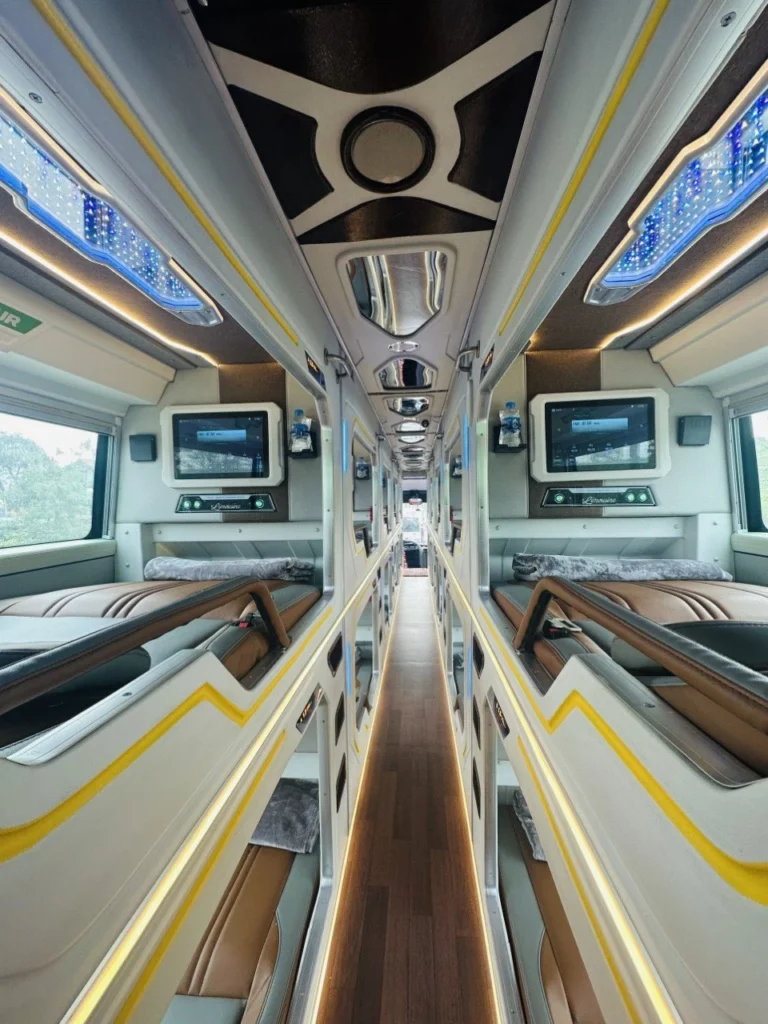 Sapa to Ninh Binh VIP cabin bus