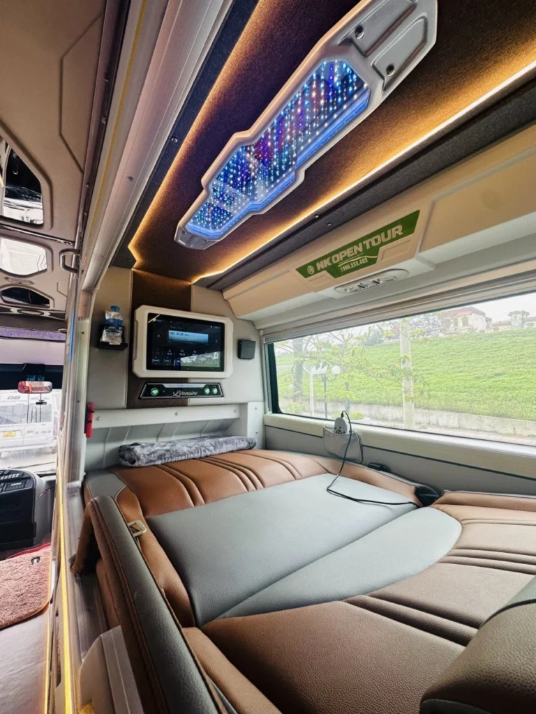 Sapa to Ninh Binh VIP cabin bus