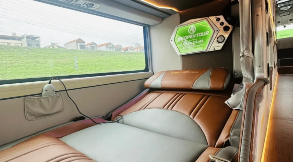 Open bus Hanoi - Phong Nha - Hue - Da Nang - Hoi An Vip Cabin bus
