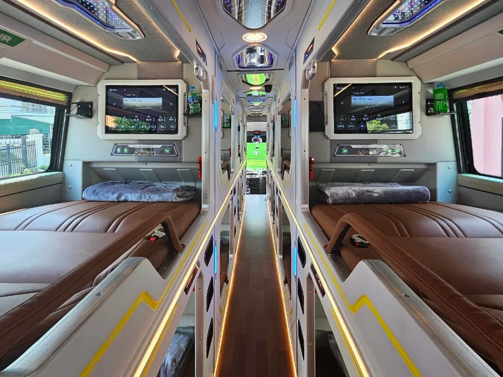 Open bus Hanoi - Phong Nha - Hue - Da Nang - Hoi An Vip Cabin bus