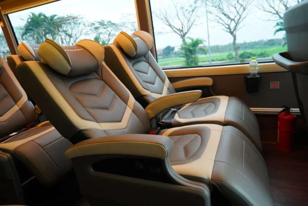 Hanoi to Cat Ba limousine bus