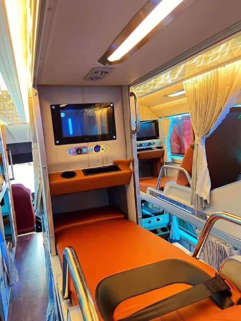 Hanoi to Ha Giang VIP-34 sleeper bus
