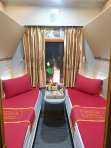tourist train hanoi to hue - da nang