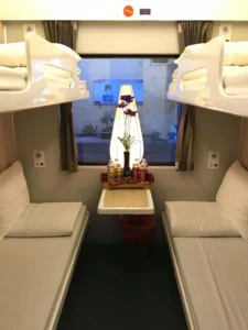 tourist train hanoi to hue - da nang