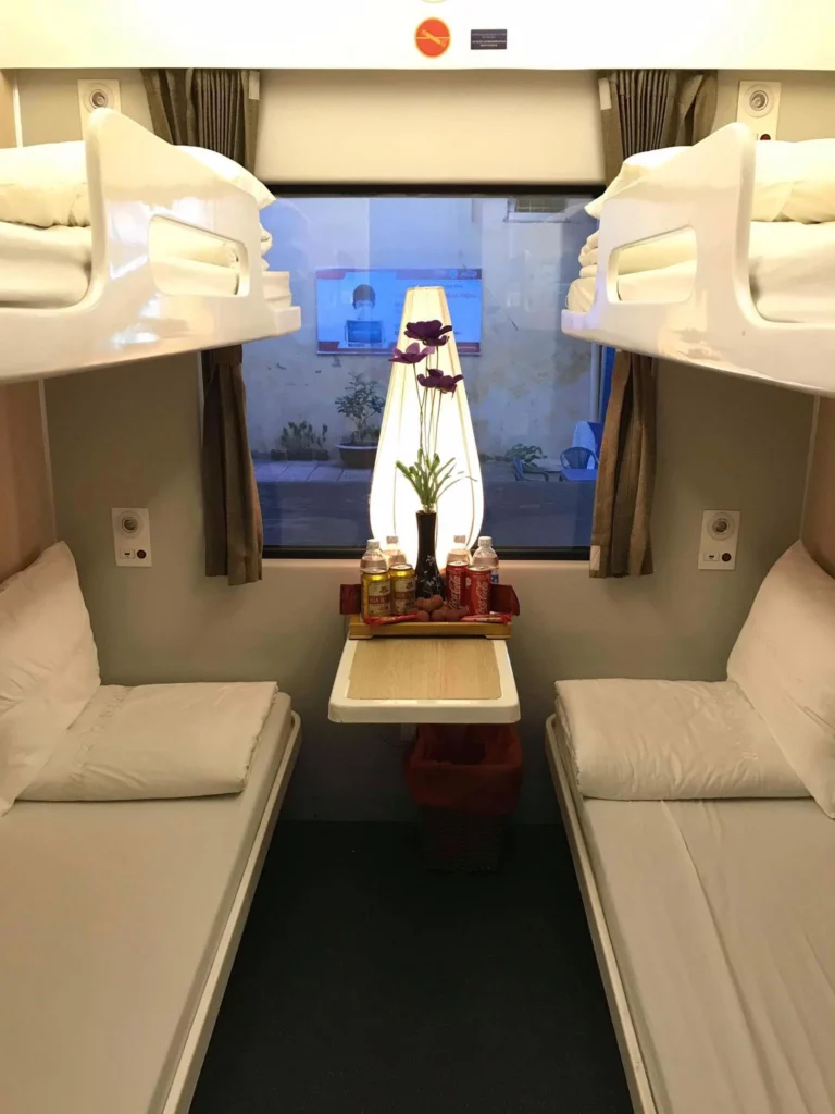 tourist train hanoi to hue - da nang