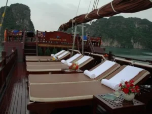 Dragon Pearl Junks Cruise