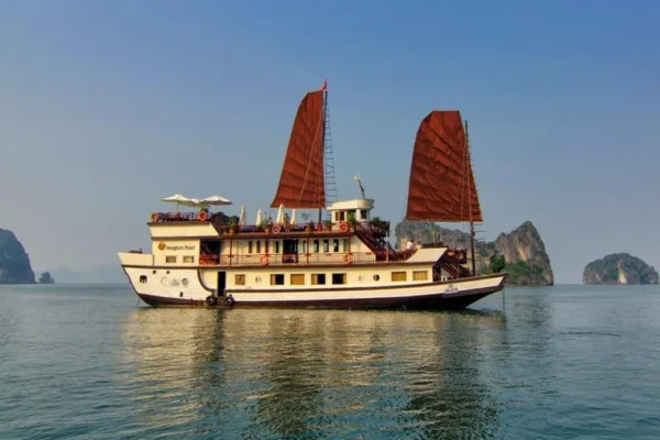 Dragon Pearl Junks Cruise