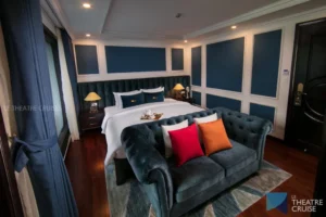 Le Theatre Cruise