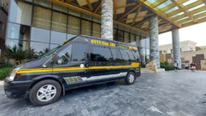 Limousine Van Hue to Da Nang/Hoi An