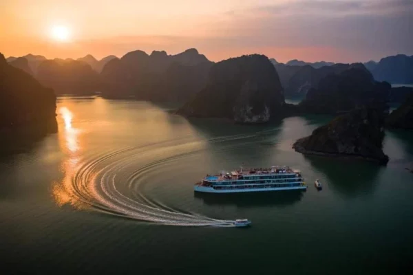 Oasis Bay Party Cruise