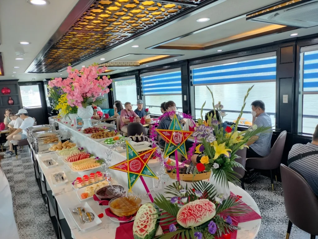 Queen Cruise