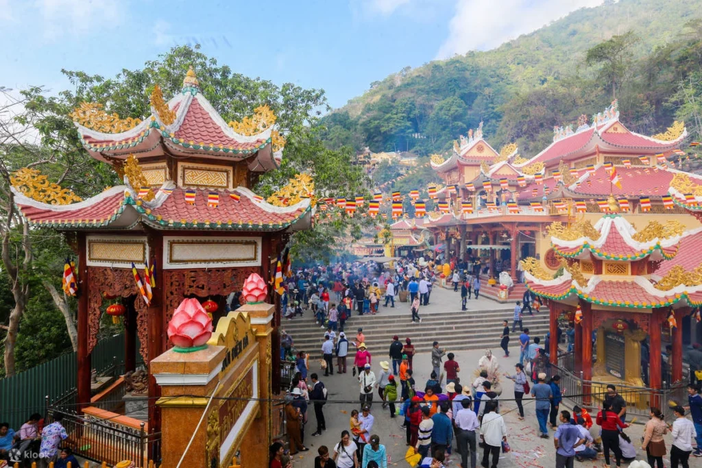 Ba Den Mountain