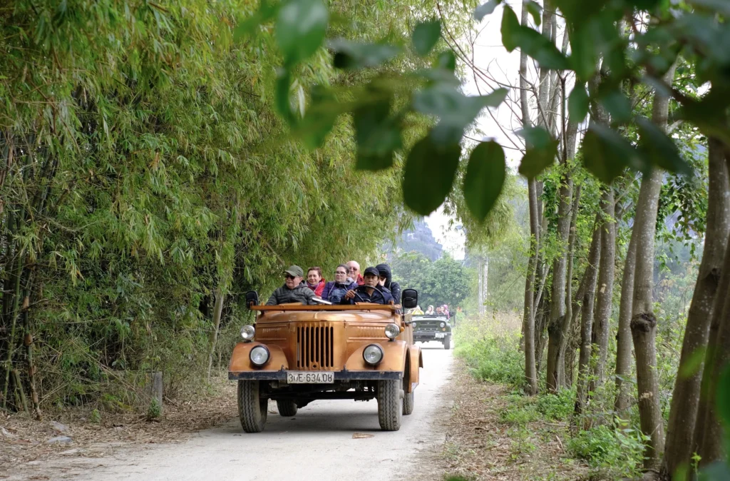 hanoi jeep tour to Co Loa village
