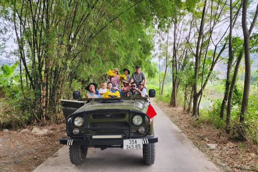 hanoi jeep tour to Co Loa village
