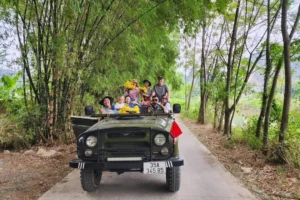 hanoi jeep tour to Co Loa village