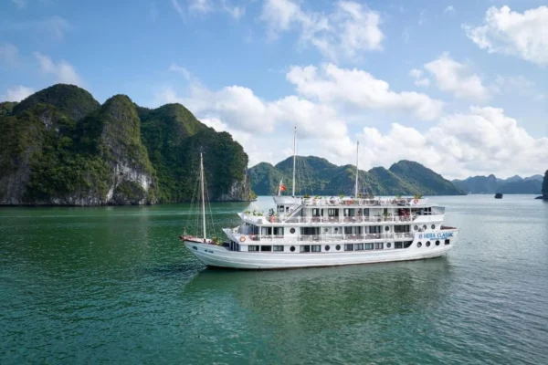 Hera Classic Boutique Cruise