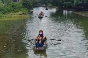 ninh binh jeep vespa tour