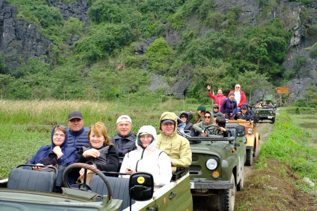 ninh binh jeep vespa tour