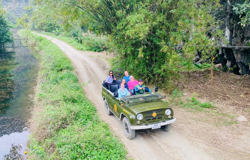 ninh binh jeep vespa tour