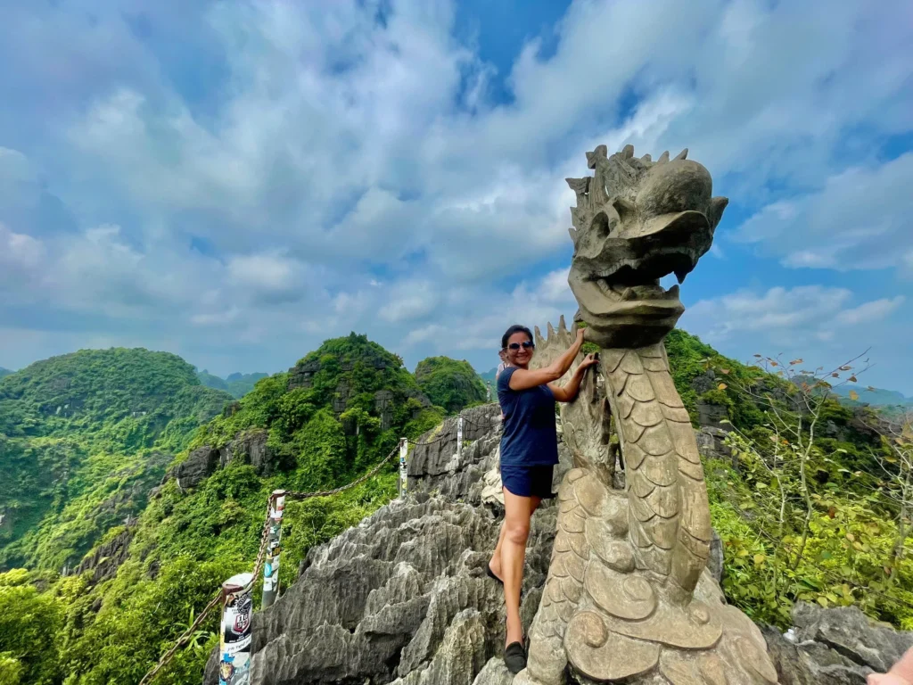 ninh binh jeep vespa tour
