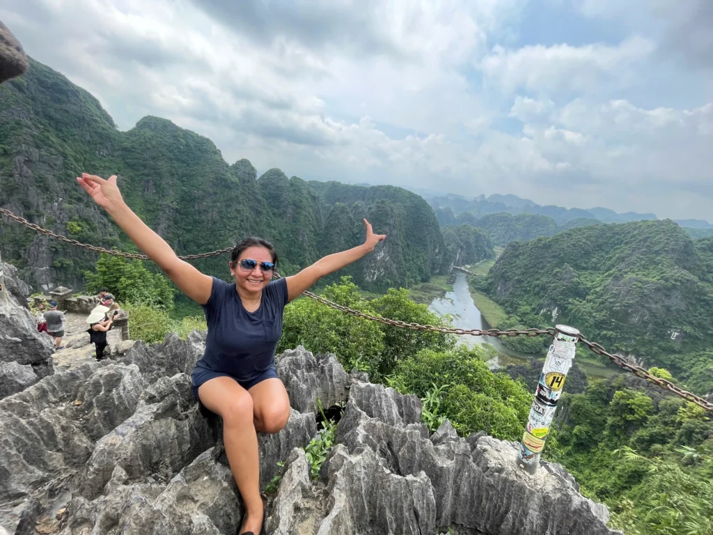 ninh binh jeep vespa tour