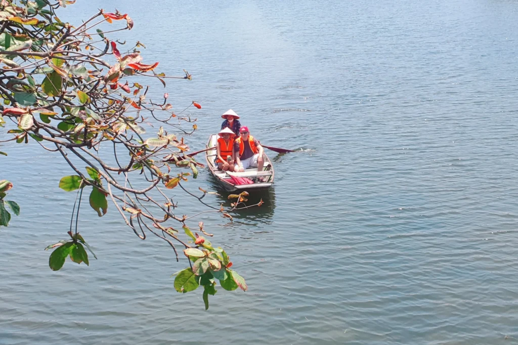 ninh binh jeep vespa tour