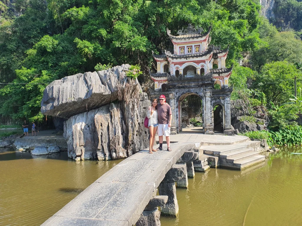 ninh binh jeep vespa tour